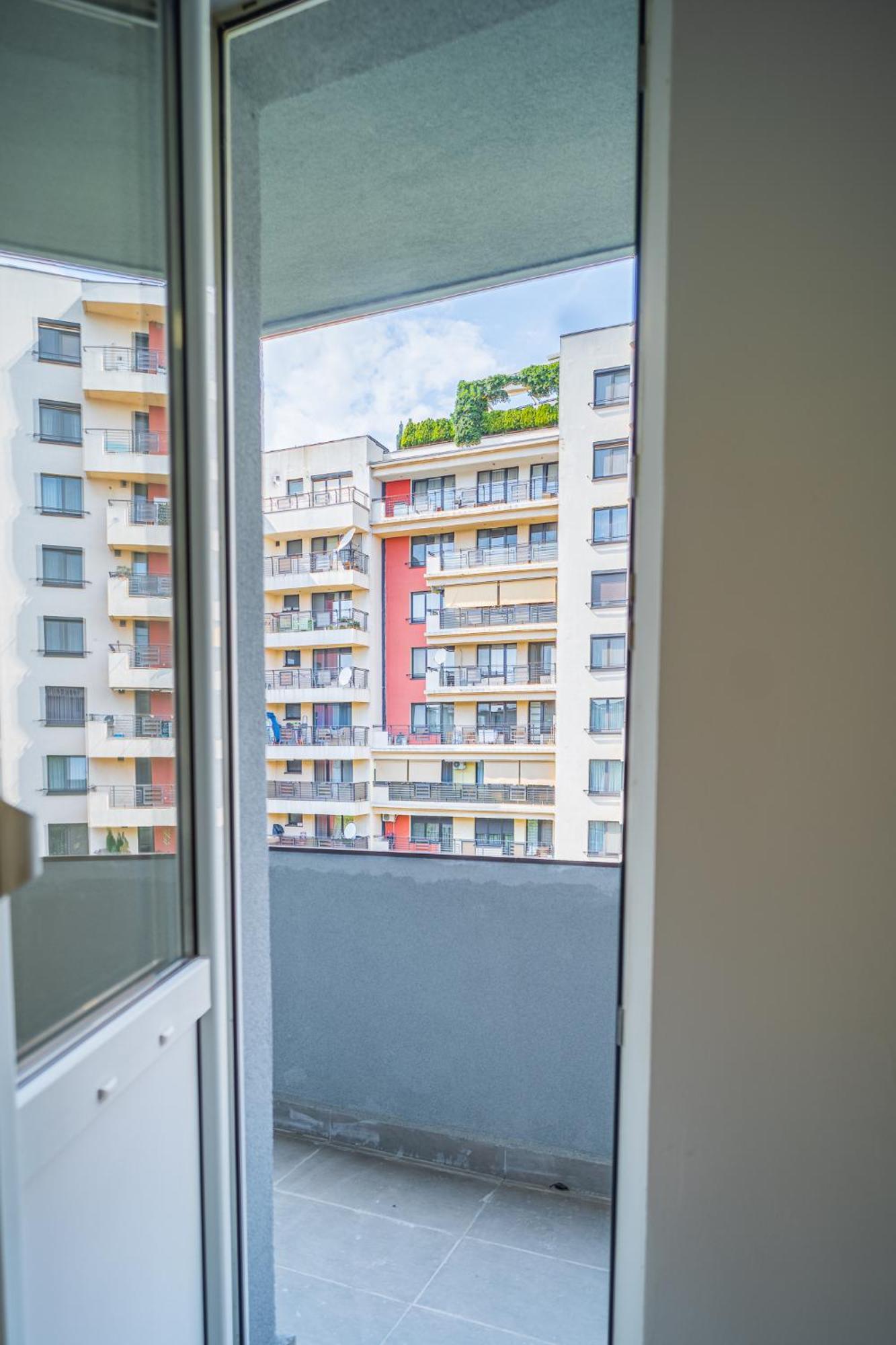 Spacious Newly Renovated 2Br Apartments With Balcony Bucureşti Exterior foto