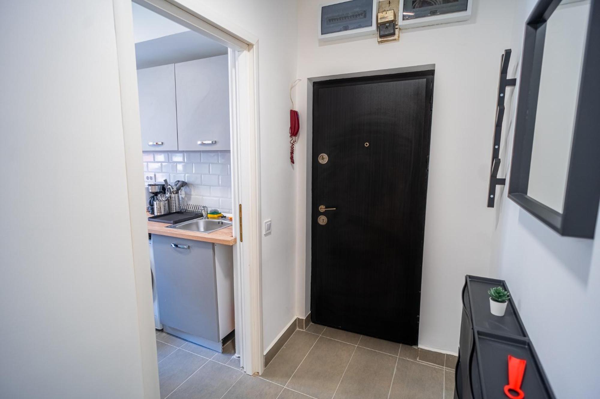 Spacious Newly Renovated 2Br Apartments With Balcony Bucureşti Exterior foto