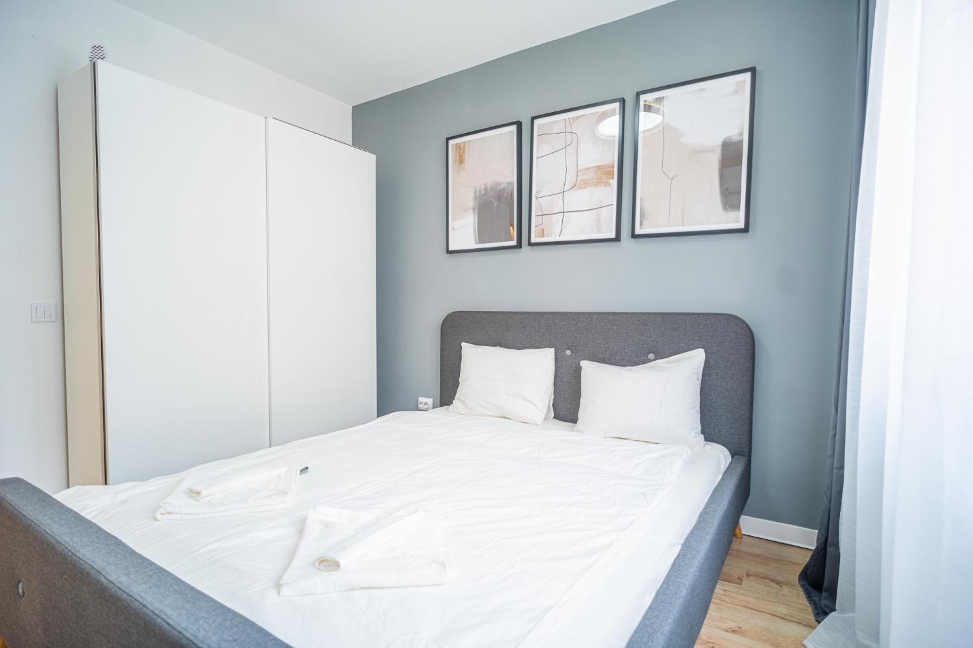 Spacious Newly Renovated 2Br Apartments With Balcony Bucureşti Exterior foto